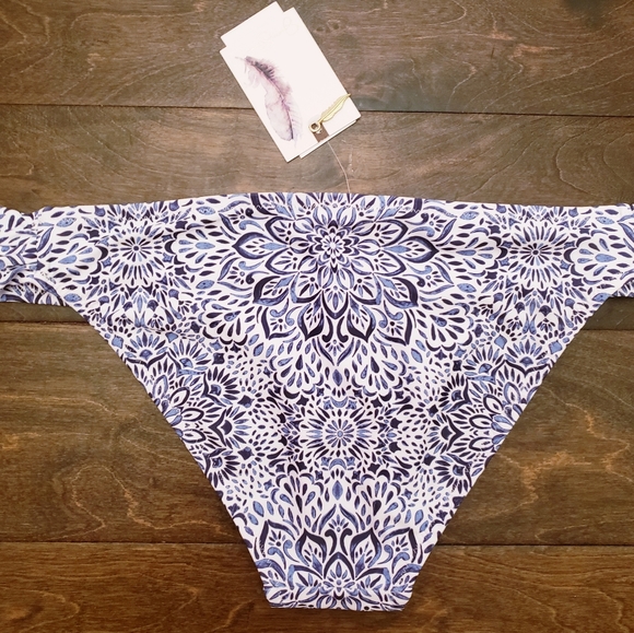 BNWT ~ Jessica Simpson Printed Bralette Bikini Set - Picture 12 of 13
